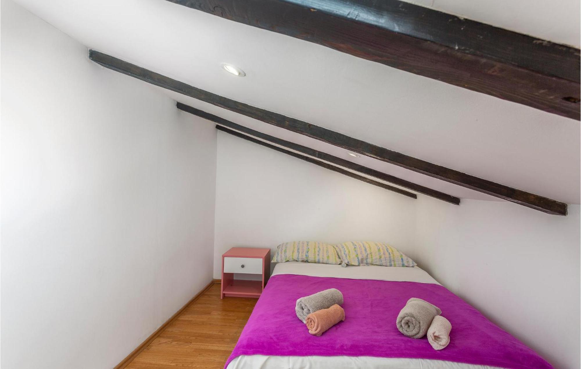 2 Bedroom Amazing Apartment In ニヴィーチェ エクステリア 写真
